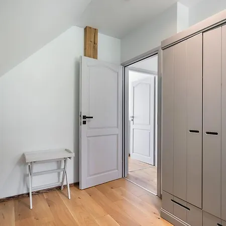 Dom Adamska Z Sauna I Jacuzzi Alpesi faház *